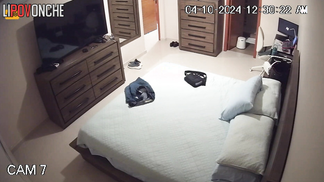 Couple loves long preludes with tender kissing (watch now)