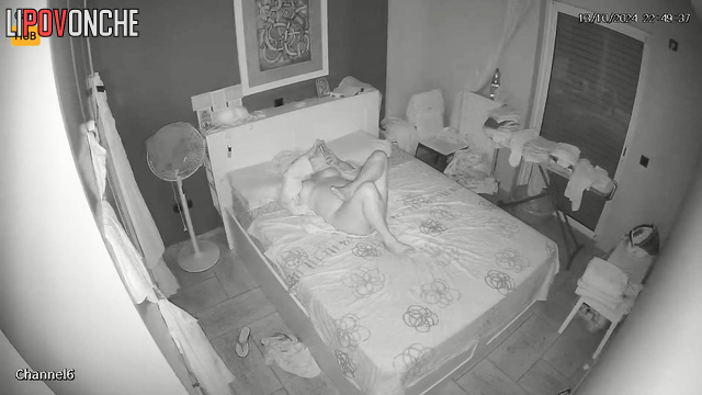 Chubby lying in the bed and chatting with her fucker