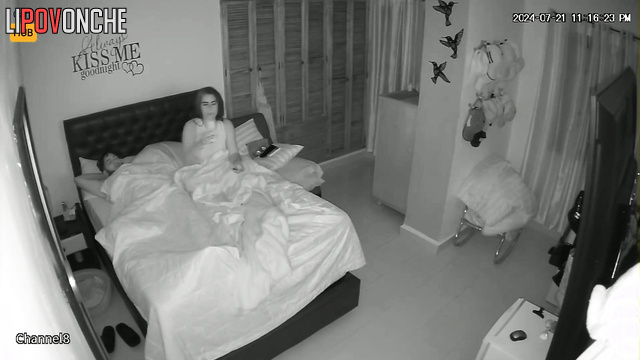 Pretty girl wants to fuck with her lover all night long