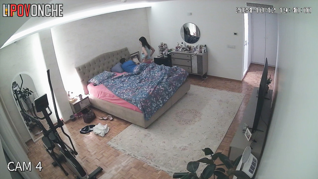 Time under sheets is the best for this couple / hot video