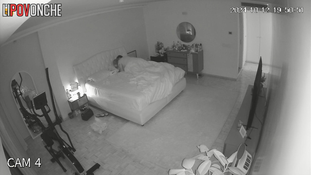 Time under sheets is the best for this couple / hot video