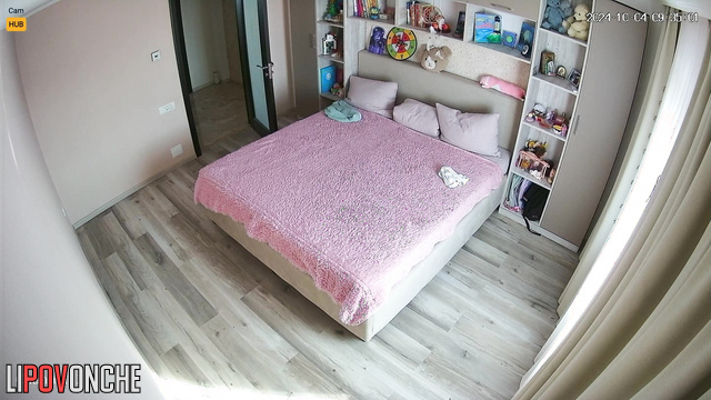 Skinny blonde jumping on a cock in pink cute room