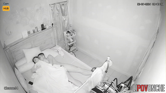 Asian couple fucking so tenderly - bedroom video