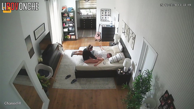 Babe making her husband hand massage (video from bedroom)