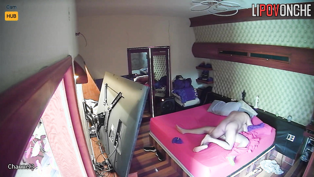 Couple was bored and they came up with a great way to have fun