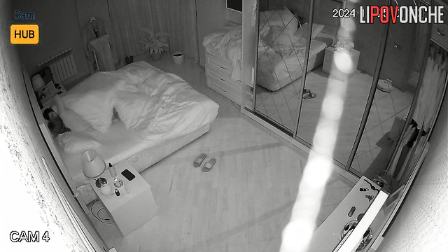 Mirror watching their oral love (night sex tape)