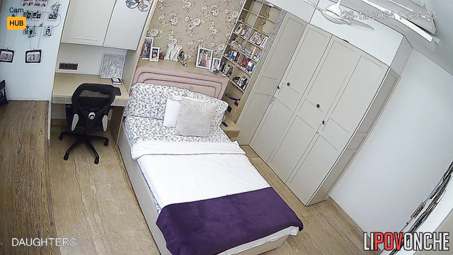 Tanned bitch is prepearing for a working day - bedroom scene
