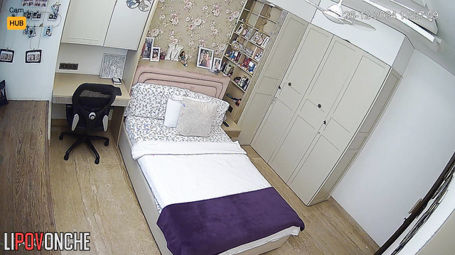 Tanned bitch is prepearing for a working day - bedroom scene