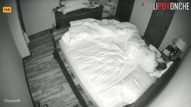 Guy kissed all her body so passionately / hot sex scenes