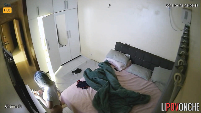 He was teasing her so long before fuck / cool bedroom video