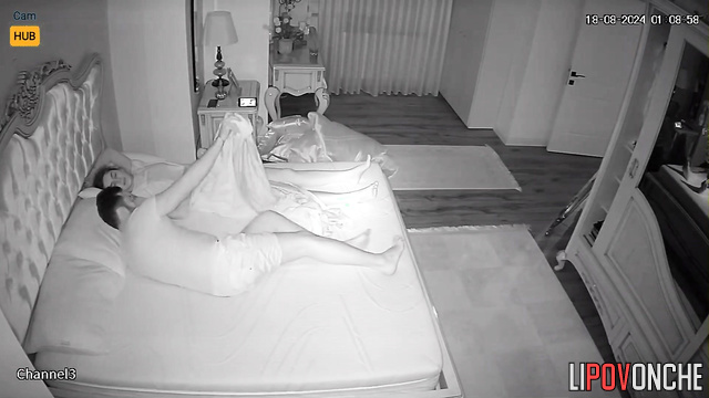 This couple having beauty sex on a huge bed (hidden video)