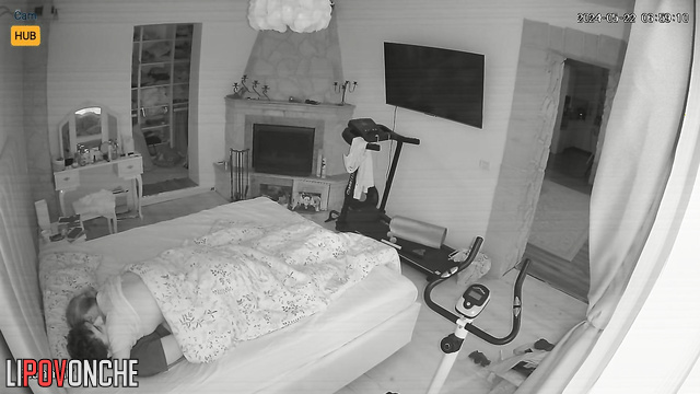 Kisses will soon end in cool sex (watch it hot video)