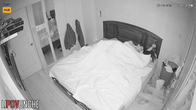 Tender and sensual kisses during a fuck (bedroom hidden cam)