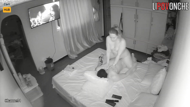 Juicy body of this girl desperately wants sex and she gets it