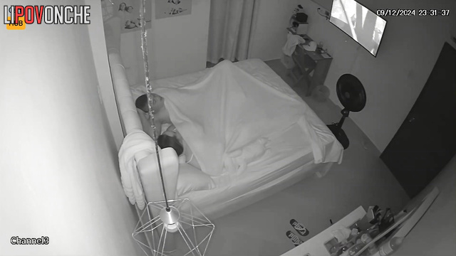 One orgasm is not enough for this Colombian couple-they have two rounds