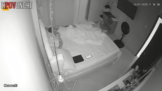 Naughty wife missed her husband so she fucked without any foreplay