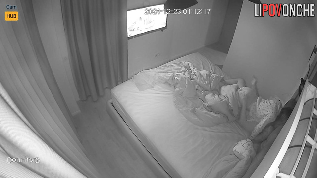 Fast and tender blowjob before sleep / hidden tape