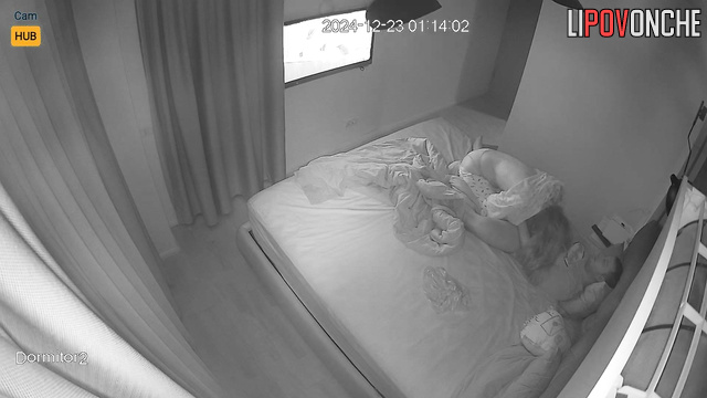 Fast and tender blowjob before sleep / hidden tape