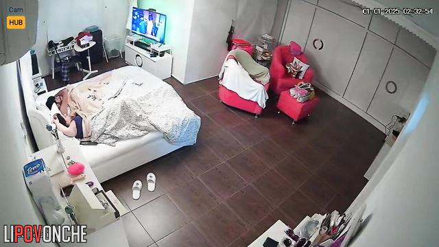Chubby brunette relaxing with bahrain boy's tongue