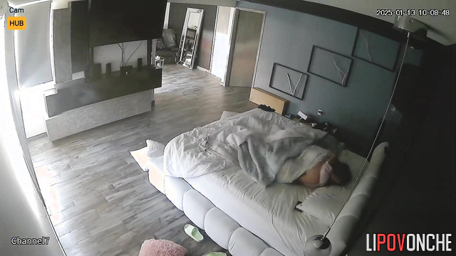 She spread her legs wide during sex - cool scenes