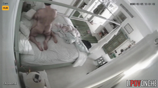 She didn't want sex but he insisted / bedroom video