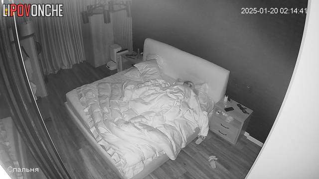 He made her sweet cunni under the warm blanket