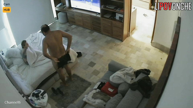 He refused sex but asked she to jerk him off - bedroom video