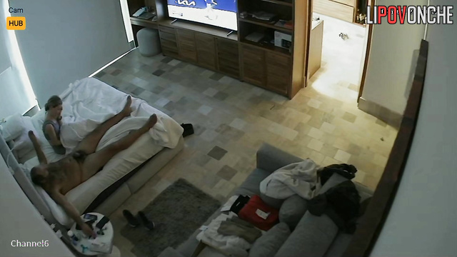 He refused sex but asked she to jerk him off - bedroom video