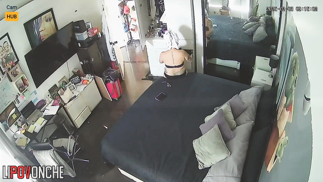Chubby lady wants to look her best tonight - solo video