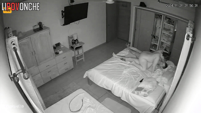 She wanted to fuck while watching TV (funny hidden tape)
