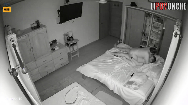 She wanted to fuck while watching TV (funny hidden tape)