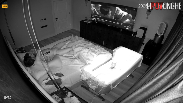Couple decided to watch porn and then started to fuck