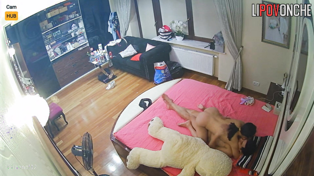 Poles take nude photos on the bed - hot hidden scene