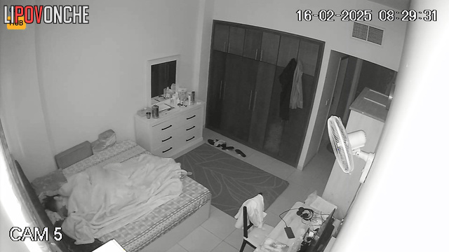 Private video of an unusual sex massage performed by an Arab family