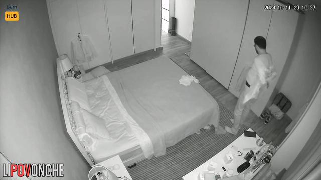 Hidden camera: Arab family having fun in bed before going for a walk