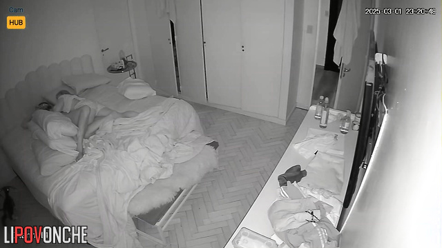 I place wet pussy of my girlfriend right on my cock - as it should be