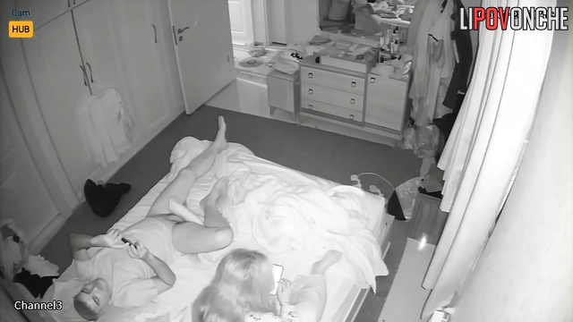 She woke up and saw dick next to her face - and started to suck