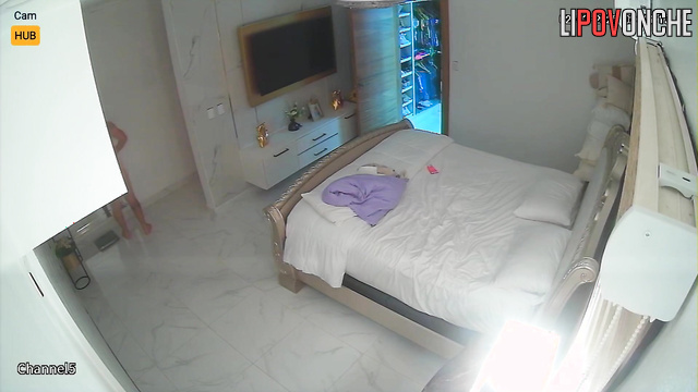 Dominican milf found a young lover who pleases her sexually