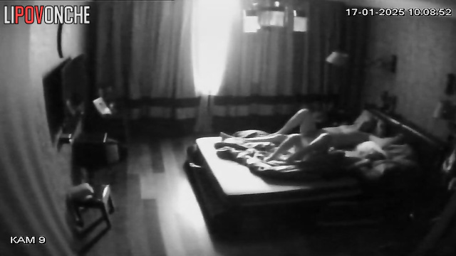 Horny couple enjoying fuck and blowjob (slim and chubby)