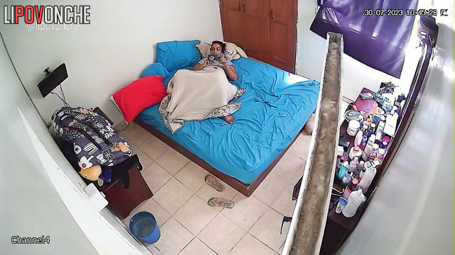 He decided to fuck his wife in the mouth after dinner