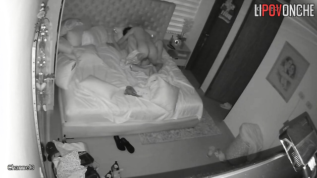 Her hands and mouth made a real magic - hidden cam