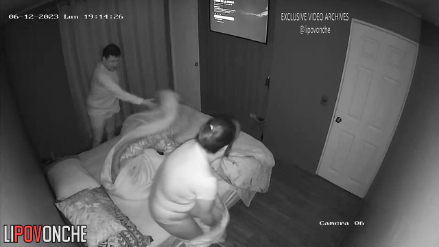 She can't cook, but fucks great (bedroom spy camera)
