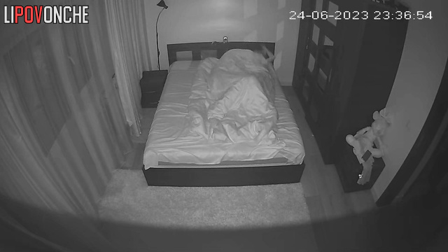 She likes to sit on his dick and jump on it / night video