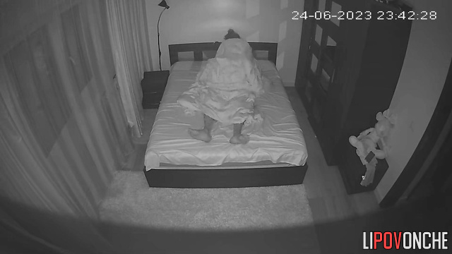 She likes to sit on his dick and jump on it / night video