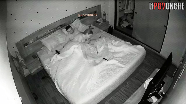 Boyfriend and girlfriend love to cum in 69 position