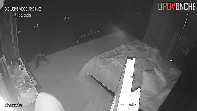 A tired, curvy mom showed off her gorgeous boobs to a hidden camera
