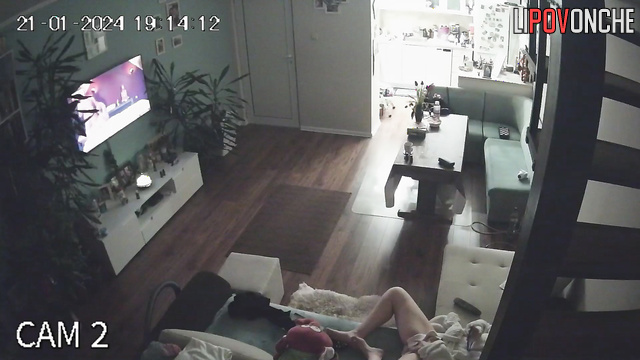 Skinny young lady decided to have some fun on her own