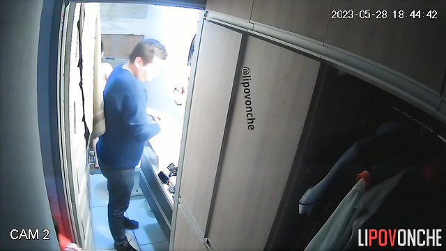 The usual routine of spouses (before work) spy cam
