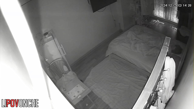 She would like to be watched (hot masturbation tape)