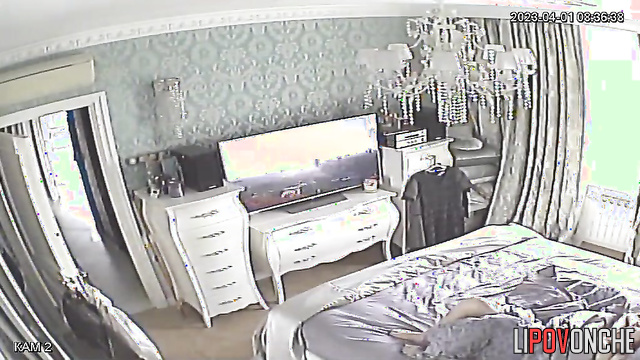She masturbates four times a day, look / solo spy cam